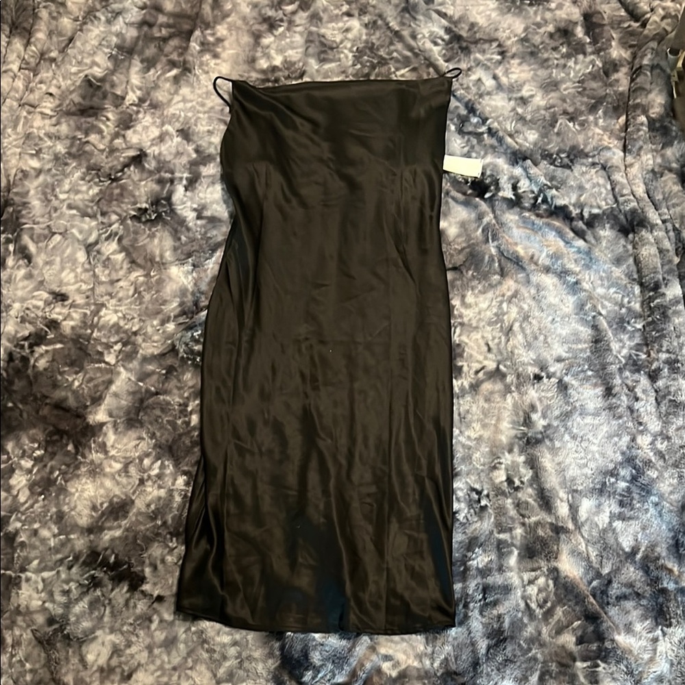 Petal & Pup Elegant Black Slip Dress – Size 14 – New With Tags